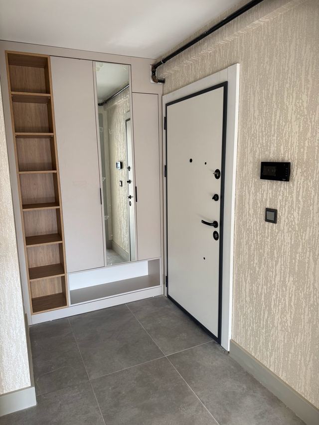 Eingangsbereich mit Einbauschrank