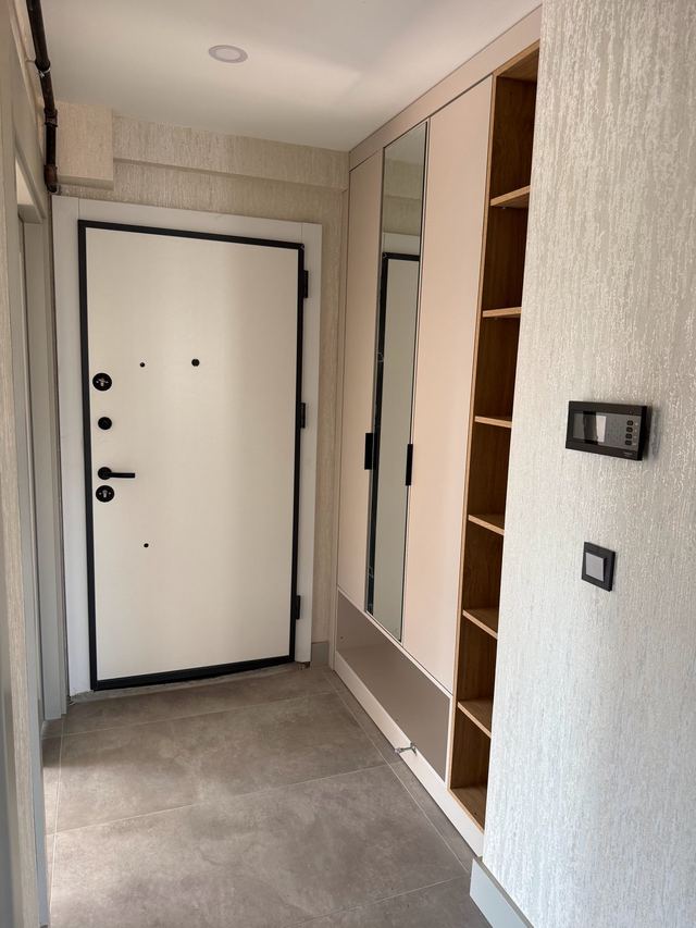 Eingangsbereich mit Einbauschrank