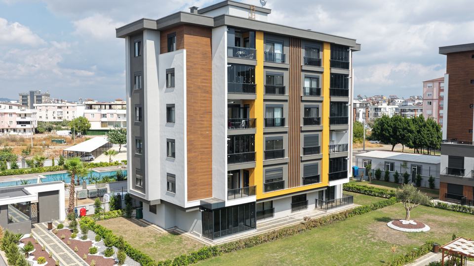 Wohnblock mit Gartenanlage